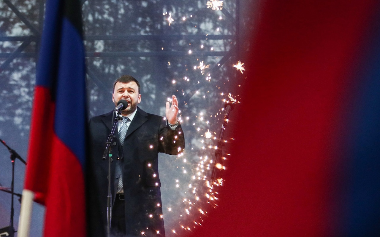 https://www.telegraph.co.uk/news/2018/11/12/kremlin-backed-candidate-elected-leader-breakaway-donetsk-republic/